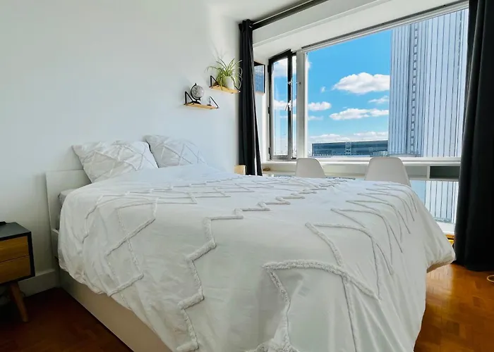 2 Private Bedrooms, Montparnasse Station